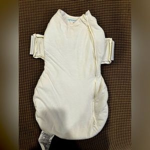 SNOO comforter sleep sack size small